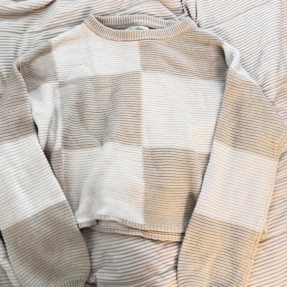 Oversized cropped sweater brand new with no tags never worn